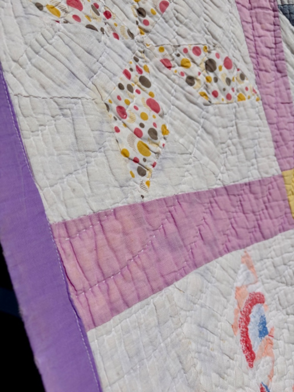 Vintage Hand Quilted Pinwheel Patchwork Quilt 57.5" x 70" – Pastel Cottagecore - Picture 6 of 17